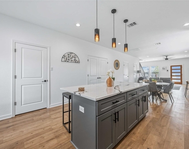 6130 Conley Street - Photo Thumbnail 12