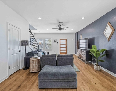 6130 Conley Street - Photo Thumbnail 3