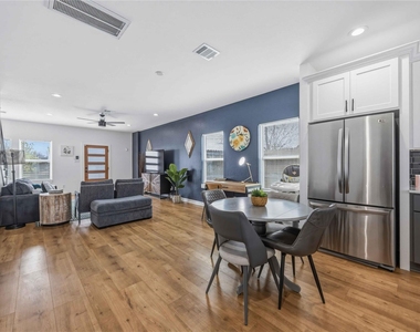 6130 Conley Street - Photo Thumbnail 6