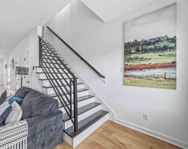 6130 Conley Street - Photo Thumbnail 15