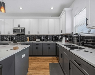 6130 Conley Street - Photo Thumbnail 10