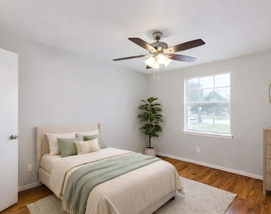 5758 Greencraig Drive - Photo Thumbnail 9