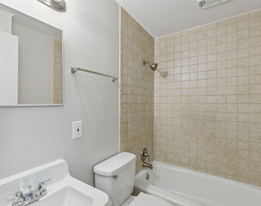 5758 Greencraig Drive - Photo Thumbnail 11