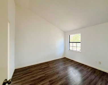 24126 Jumping Jay Lane - Photo Thumbnail 13