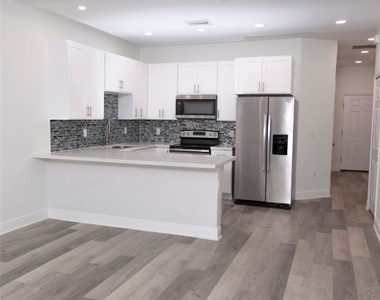 17366 Ithaca Drive - Photo Thumbnail 5