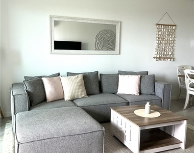 18451 Copperhead Court N - Photo Thumbnail 5