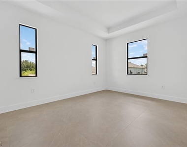 208 Pembroke St Street - Photo Thumbnail 12