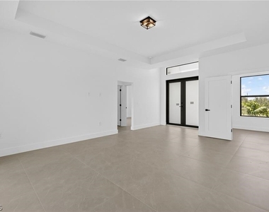 208 Pembroke St Street - Photo Thumbnail 1
