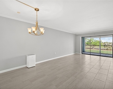 7430 Lake Breeze Drive - Photo Thumbnail 38