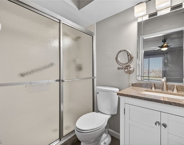 7430 Lake Breeze Drive - Photo Thumbnail 10