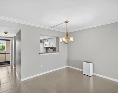 7430 Lake Breeze Drive - Photo Thumbnail 41