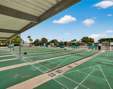 7430 Lake Breeze Drive - Photo Thumbnail 34