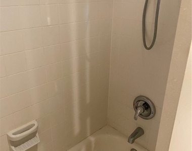 5245 Cedarbend Drive - Photo Thumbnail 25