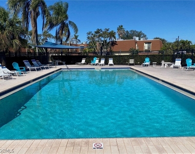 5245 Cedarbend Drive - Photo Thumbnail 27