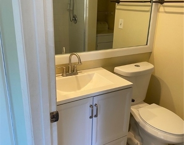 5245 Cedarbend Drive - Photo Thumbnail 14