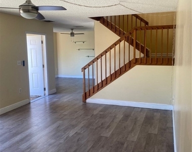 5245 Cedarbend Drive - Photo Thumbnail 8