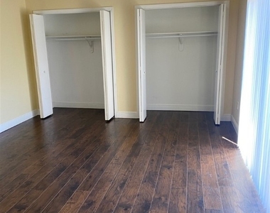 5245 Cedarbend Drive - Photo Thumbnail 20