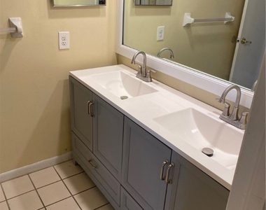 5245 Cedarbend Drive - Photo Thumbnail 23