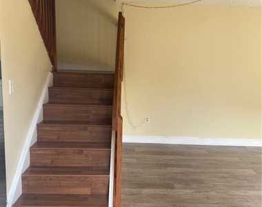 5245 Cedarbend Drive - Photo Thumbnail 5