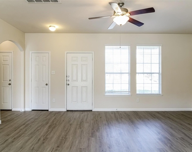12338 Roy Mix Bohn Lane - Photo Thumbnail 8