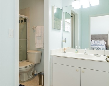 7720 Gardner Drive - Photo Thumbnail 10