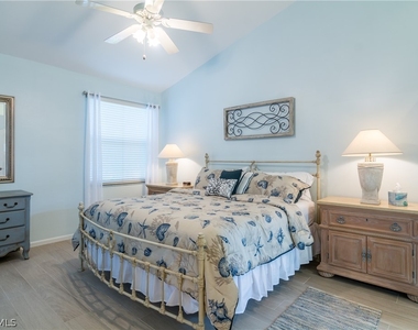7720 Gardner Drive - Photo Thumbnail 5