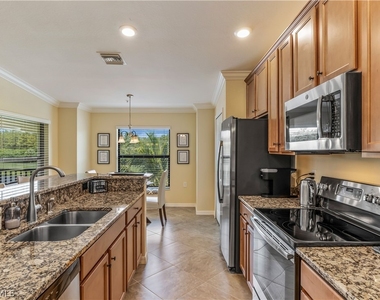 28003 Bridgetown Court - Photo Thumbnail 6