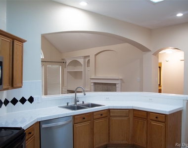 4918 Pinder Lane - Photo Thumbnail 7