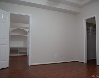 4918 Pinder Lane - Photo Thumbnail 17