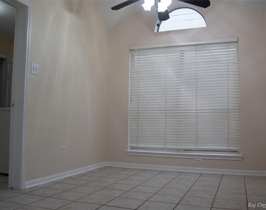 4918 Pinder Lane - Photo Thumbnail 10