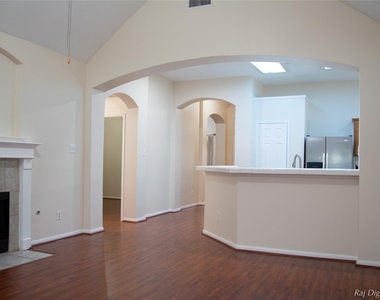 4918 Pinder Lane - Photo Thumbnail 14