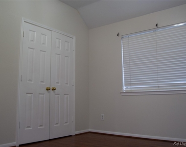 4918 Pinder Lane - Photo Thumbnail 31