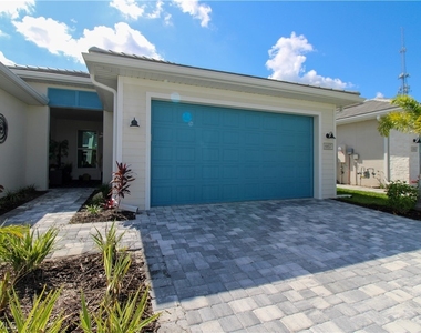 8857 Oceana Way - Photo Thumbnail 16