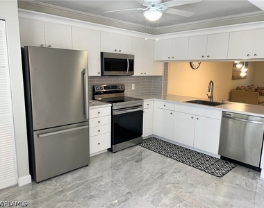 3011 Sandpiper Bay Circle - Photo Thumbnail 11