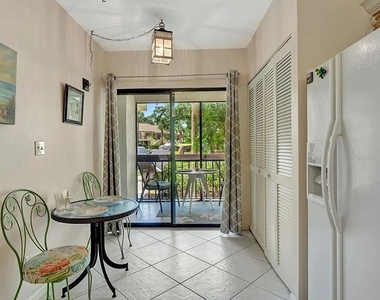 1810 Kings Lake Boulevard - Photo Thumbnail 12
