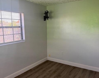 527 A Lane - Photo Thumbnail 8