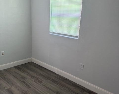 527 A Lane - Photo Thumbnail 12