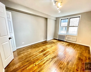East 58th Street - Photo Thumbnail 2