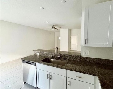 10321 Trumpet Honeysuckle Way - Photo Thumbnail 9