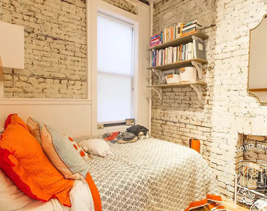 295 Wyckoff Avenue - Photo Thumbnail 4