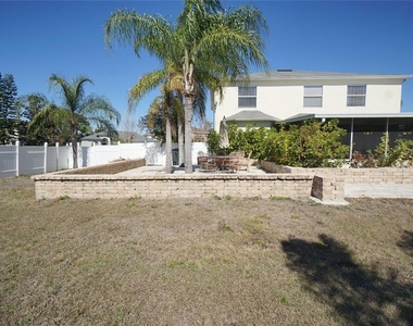 10905 Capstan Lake Drive - Photo Thumbnail 38