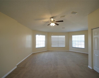 10905 Capstan Lake Drive - Photo Thumbnail 12