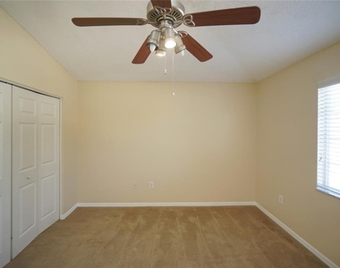 10905 Capstan Lake Drive - Photo Thumbnail 25