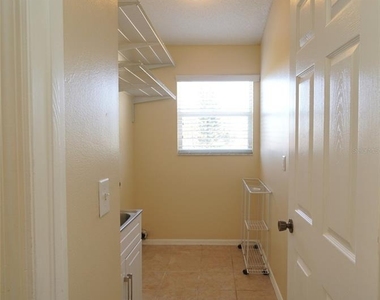 10905 Capstan Lake Drive - Photo Thumbnail 33