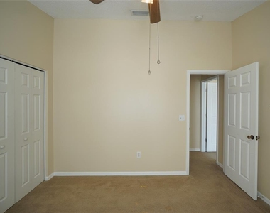 10905 Capstan Lake Drive - Photo Thumbnail 17