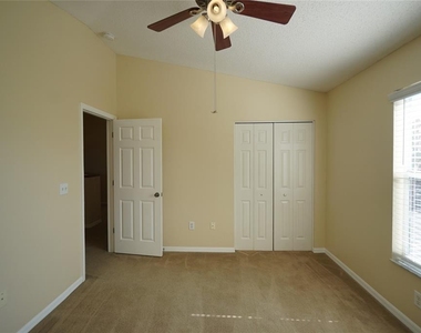 10905 Capstan Lake Drive - Photo Thumbnail 22