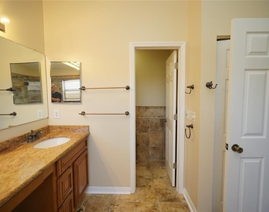 10905 Capstan Lake Drive - Photo Thumbnail 15