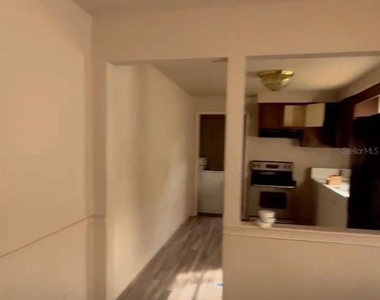 8213 N 17th Street - Photo Thumbnail 2