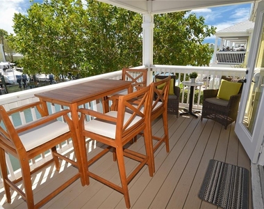 5048 Beach Drive Se - Photo Thumbnail 46