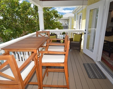 5048 Beach Drive Se - Photo Thumbnail 47